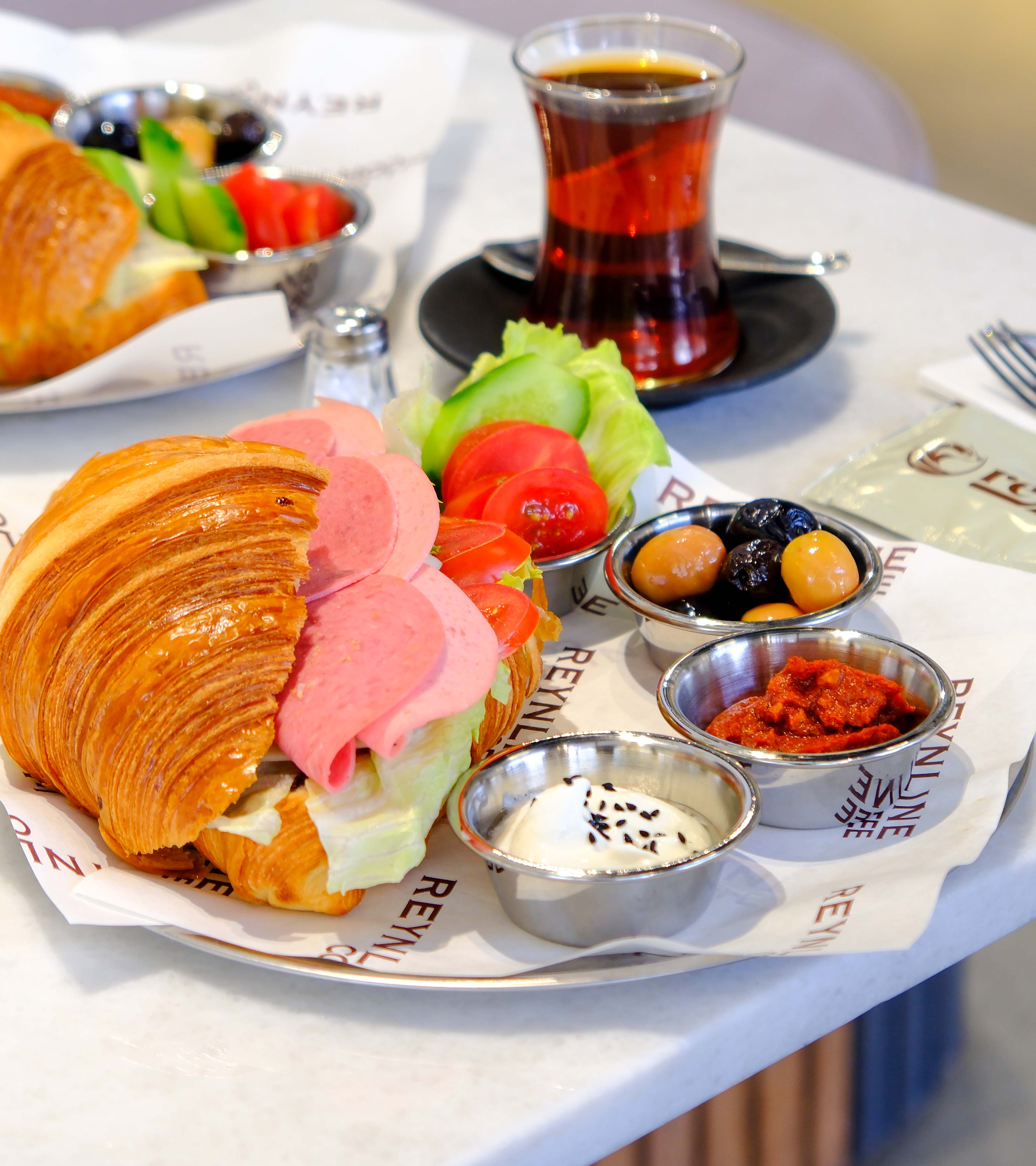 𝑭𝑼̈𝑴𝑬 𝑬𝑻𝑳𝑰 𝑲𝑹𝑼𝑽𝑨𝑺𝑨𝑵